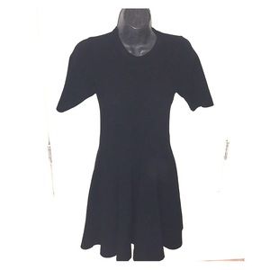 - Verty black short sleeve dress M knit fit & flare